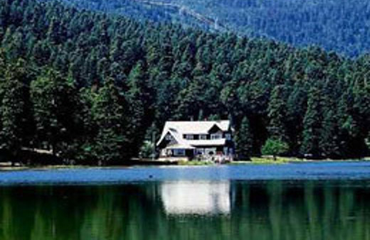 Abant Gölü ne ile besleniyordu