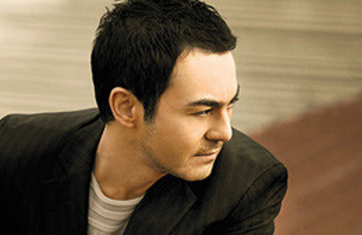 Serdar Ortaç bu fotoğrafta var mısın yok musun?