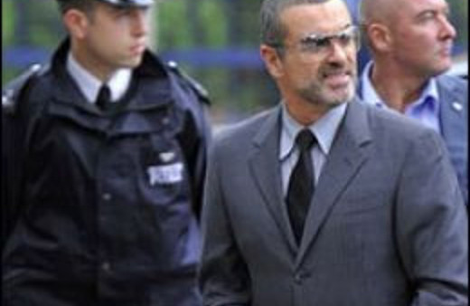 Ünlü şarkıcı ölümden döndü