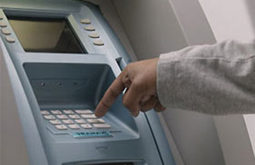 Sanatçıların Bankamatik isyanı