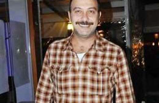 Ünlü sanatçıyı kim dolandırdı?