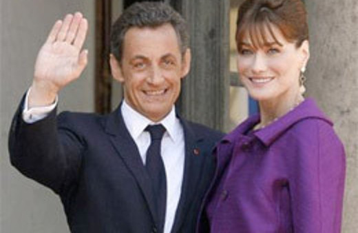Sarkozy'nin rakibi Carla hayranı çıktı