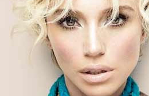 Gülşen'in bir bestesi uçuk fiyat!