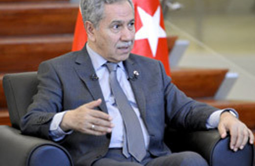 Bakan Arınç'tan memura zam müjdesi