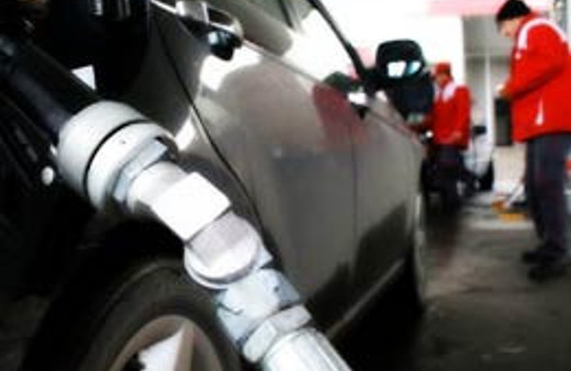 Şaka değil! Benzine yine zam geldi