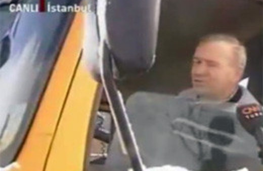 İzleyenleri kahkaya boğdu!