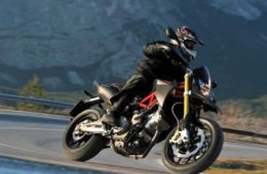 Motosiklet alana yol yardımı bedava