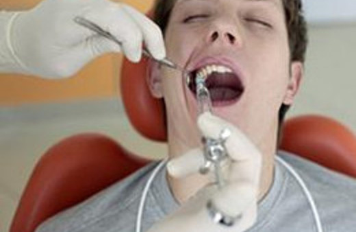 Dentİstanbul'dan Kıbrıs'a diş hekimliği fakültesi