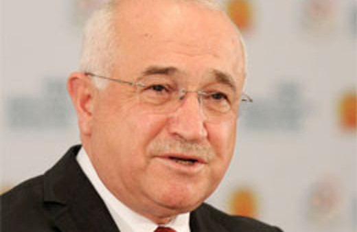 Cemil Çiçek'in yeni anayasa çığlığı