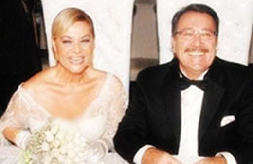 Ünlü sanatçıya boşanma şoku