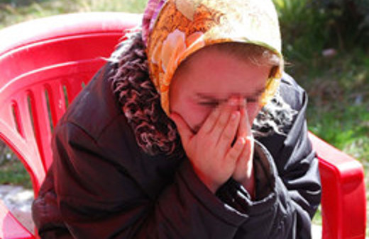 Bakın o cani kızını niye dövmüş