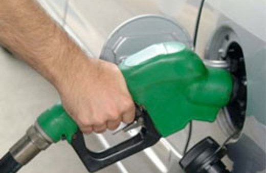 Benzin fiyatları rekor seviyeye ulaşacak mı?