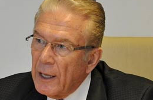 Rektörlük Uğur Dündar'a izin vermedi!