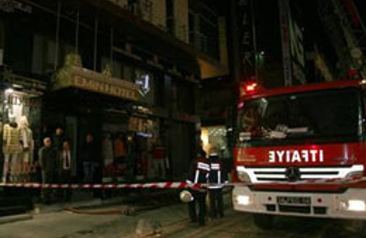 Fatih'te otel yangını