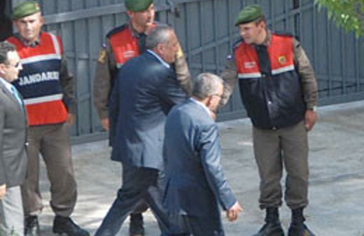 Mehmet Ağar'ı ziyaret eden başkan!