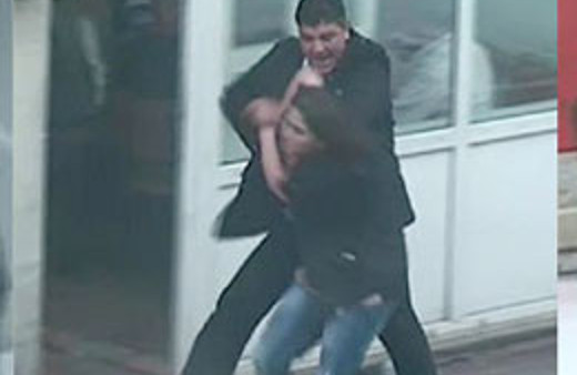 Şiddet gören kadına Emniyet'ten tavsiye