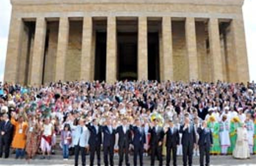 Anıtkabir'de Yunan krizi çıktı