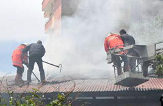 6 kişiyi kurtarıp temizliğe devam ettiler