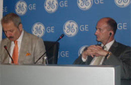 Euro-dolardan kazık yiyoruz