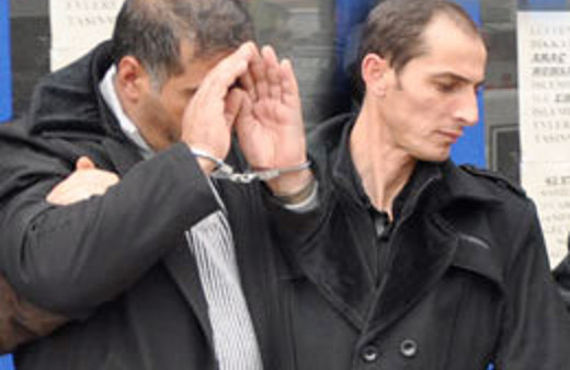 Dolandırıcı galericiler yakalandı