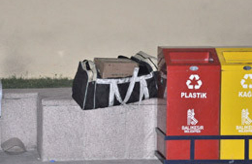 Şüpheli valiz polisi alarma geçirdi