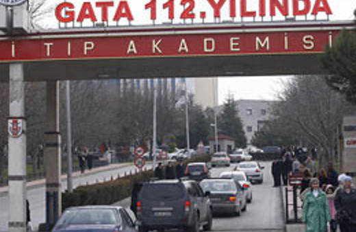 Balyoz hükümlüsü albay komada