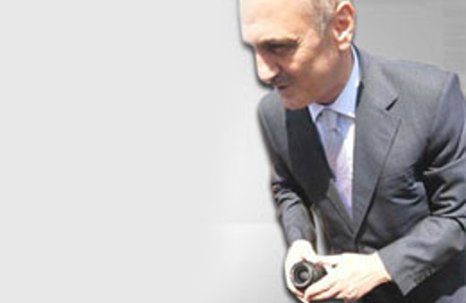 Bakan Bayraktar korumalara karşı gazetecileri kolladı