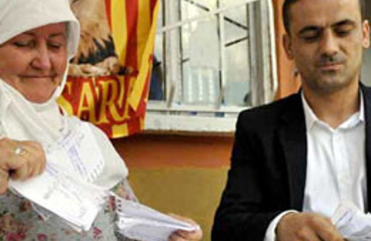 Veresiye defterini alıp yaktılar