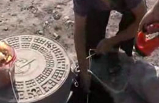 20 gündür düştüğü kanalizasyonda yaşıyor