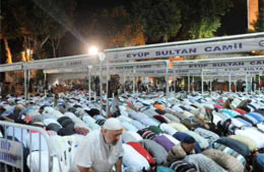 Eyüp Sultan doldu taştı