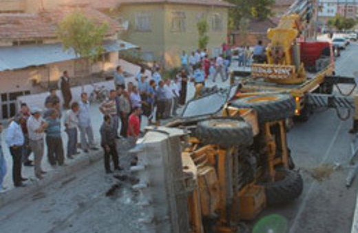 Dozer köprüden böyle uçtu