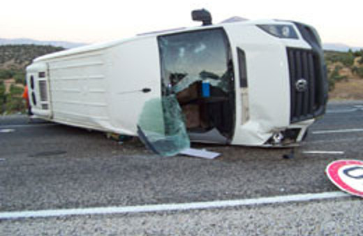 Okul yolunda feci kaza!