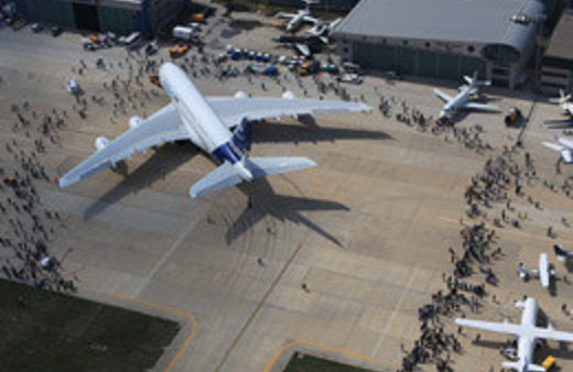 Dünyanın en büyük uçağı İstanbul'a geliyor