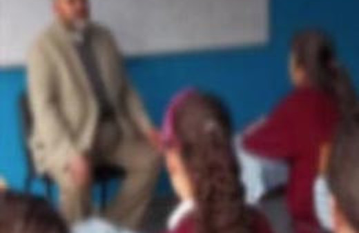 Atesit öğrenciler mecburi din dersinde!