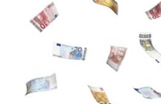 Helikopterden para yağdı