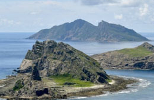 Çin tartışmalı adalara iki filo gönderiyor!