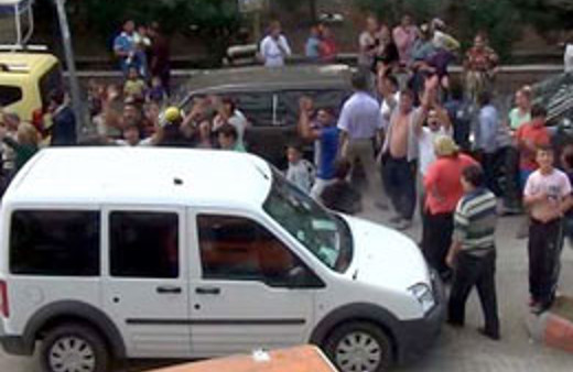 Cinsel istismar davasında 'Yaşasın adalet' sloganı!