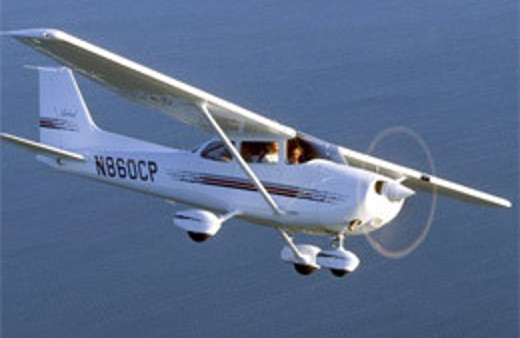 İzmir'de eğitim uçağı düştü