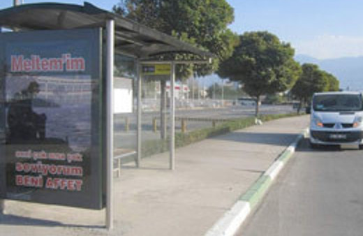 Eşinden böyle özür diledi!