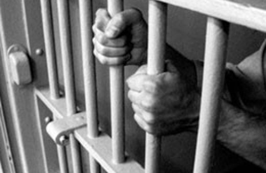 Hapishanede iki üniversite bitirdi