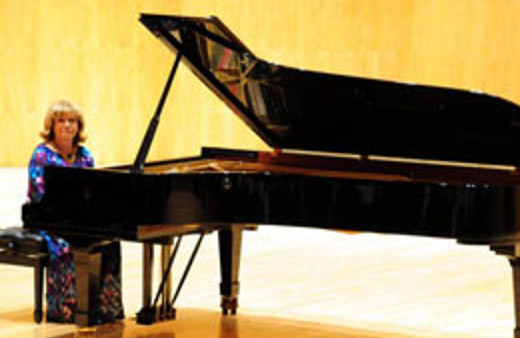 İdil Biret'ten keyifli konser