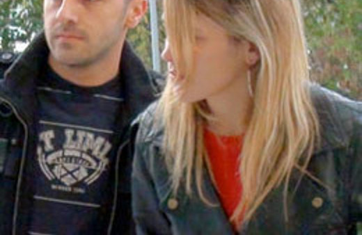 Sütyeninin içinden neler çıktı neler