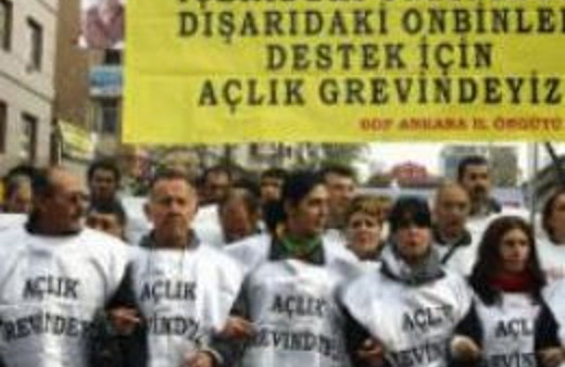 Grevdekiler sağlık kontrolünden geçti