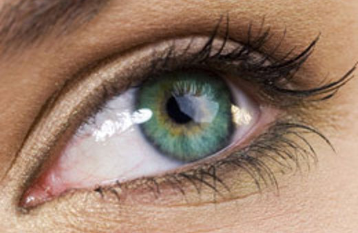 Gözünden 10 santim solucan çıktı!