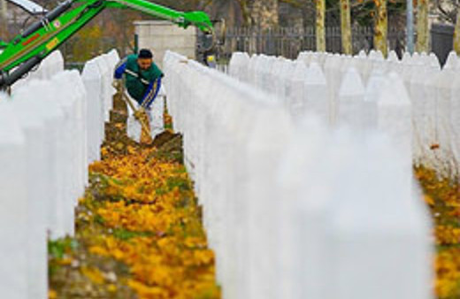 Srebrenitsa'a acılar bir kez daha tazelendi!