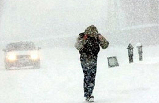 Yoğun kar yağışı hayatı felç etti