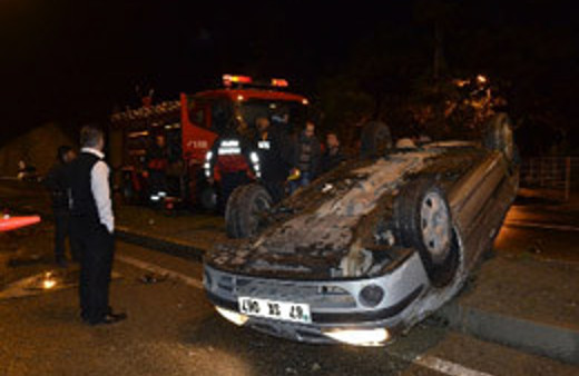 Kaza yerine gelen cenaze aracı kaza yapınca