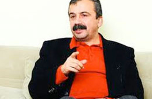 Sırrı Süreyya'yı hiç böyle görmediniz