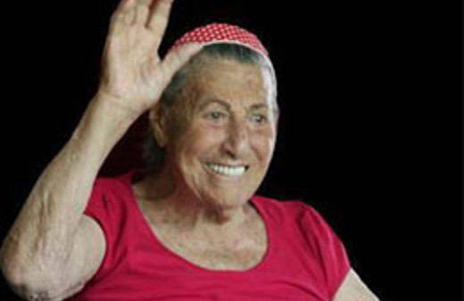 Müzeyyen Senar hastaneye kaldırıldı