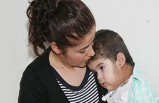 Ekrem bebek ağlarsa ölür!